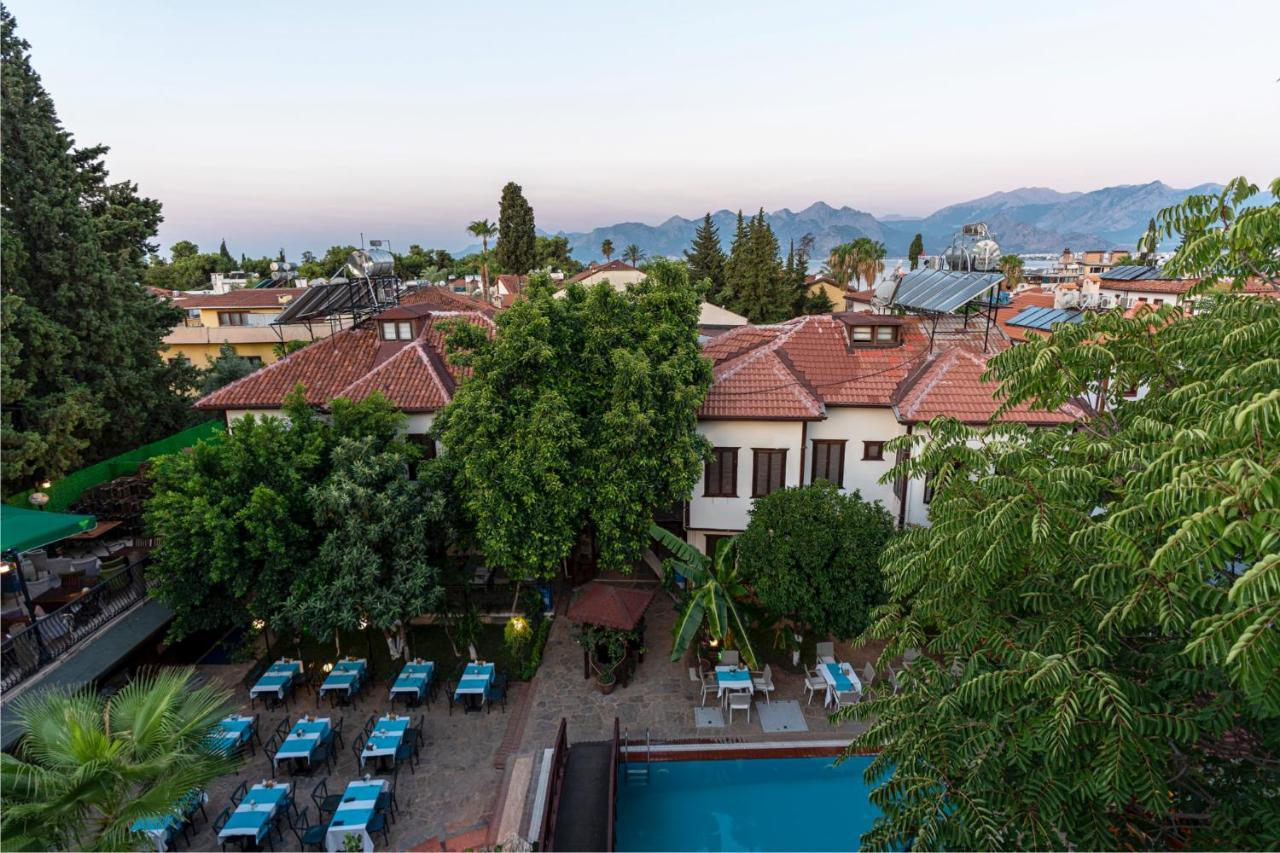 Castle Old Town Hotel Анталия Екстериор снимка