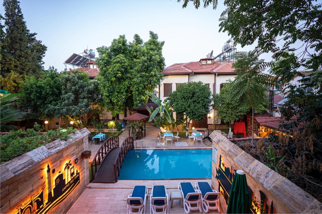 Castle Old Town Hotel Анталия Екстериор снимка