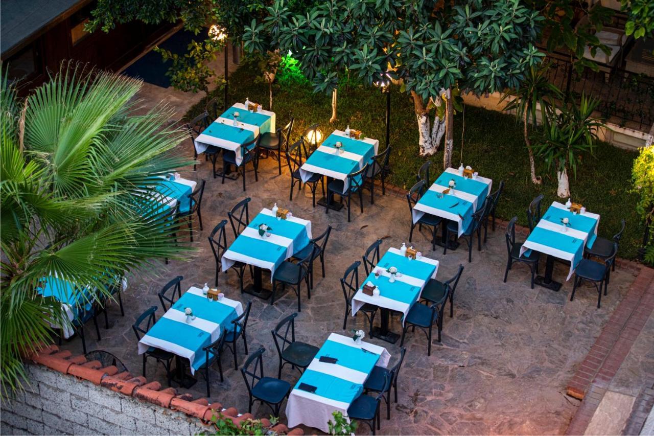 Castle Old Town Hotel Анталия Екстериор снимка