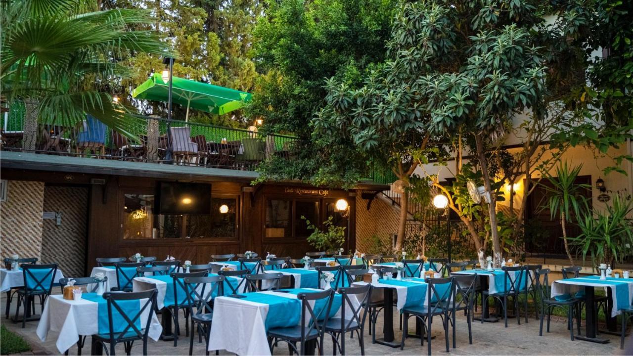 Castle Old Town Hotel Анталия Екстериор снимка