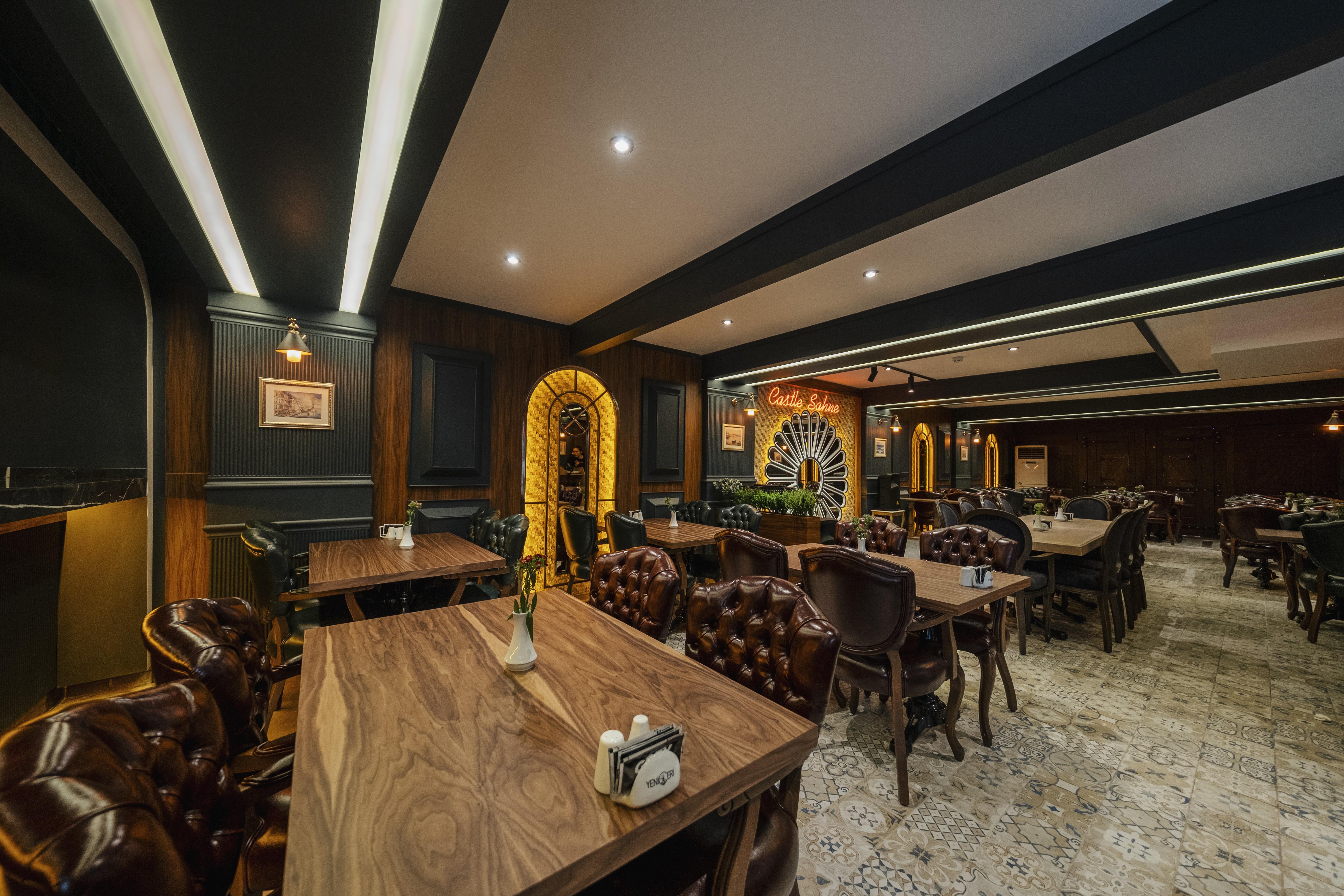 Castle Old Town Hotel Анталия Екстериор снимка
