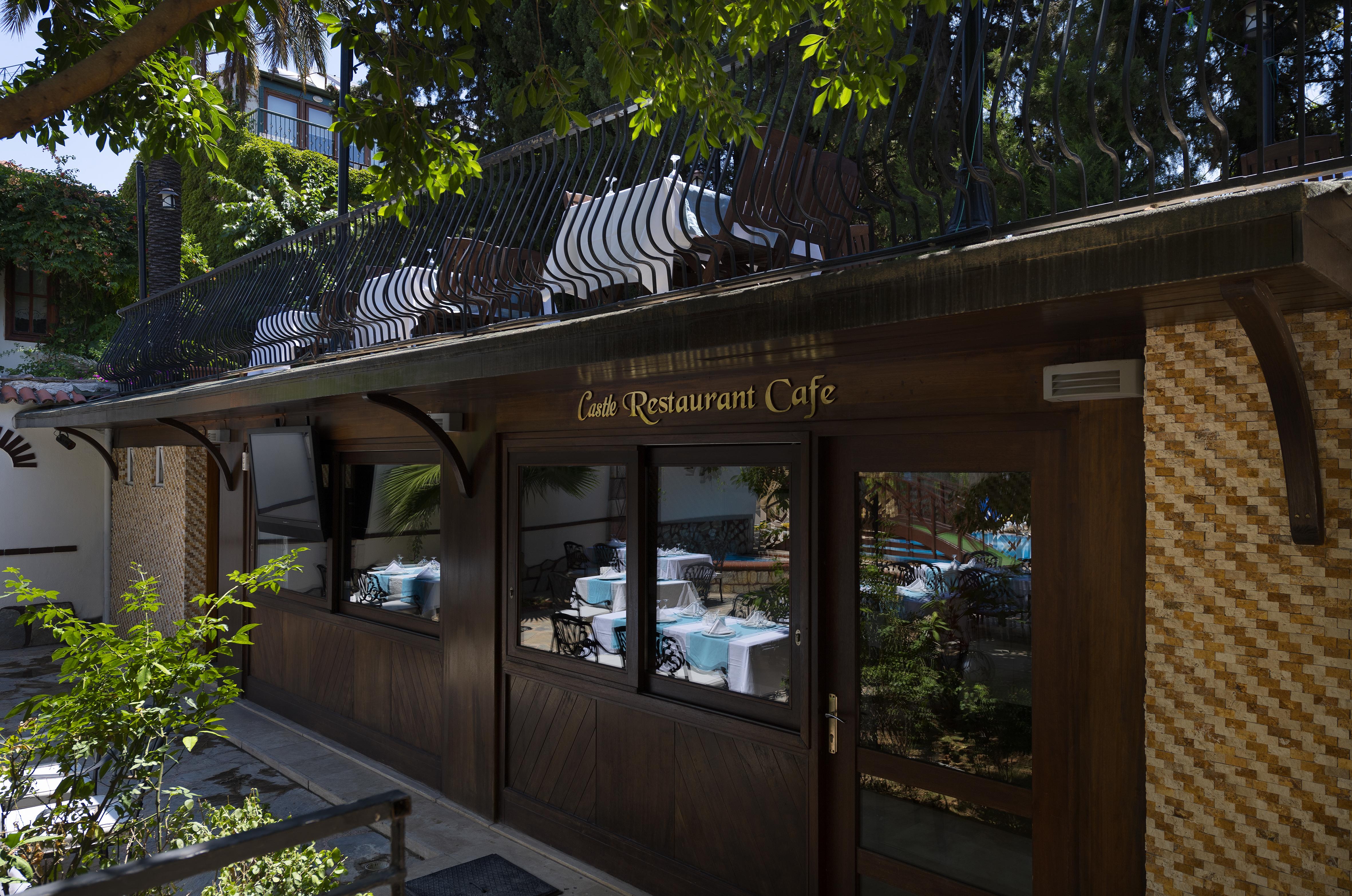 Castle Old Town Hotel Анталия Екстериор снимка