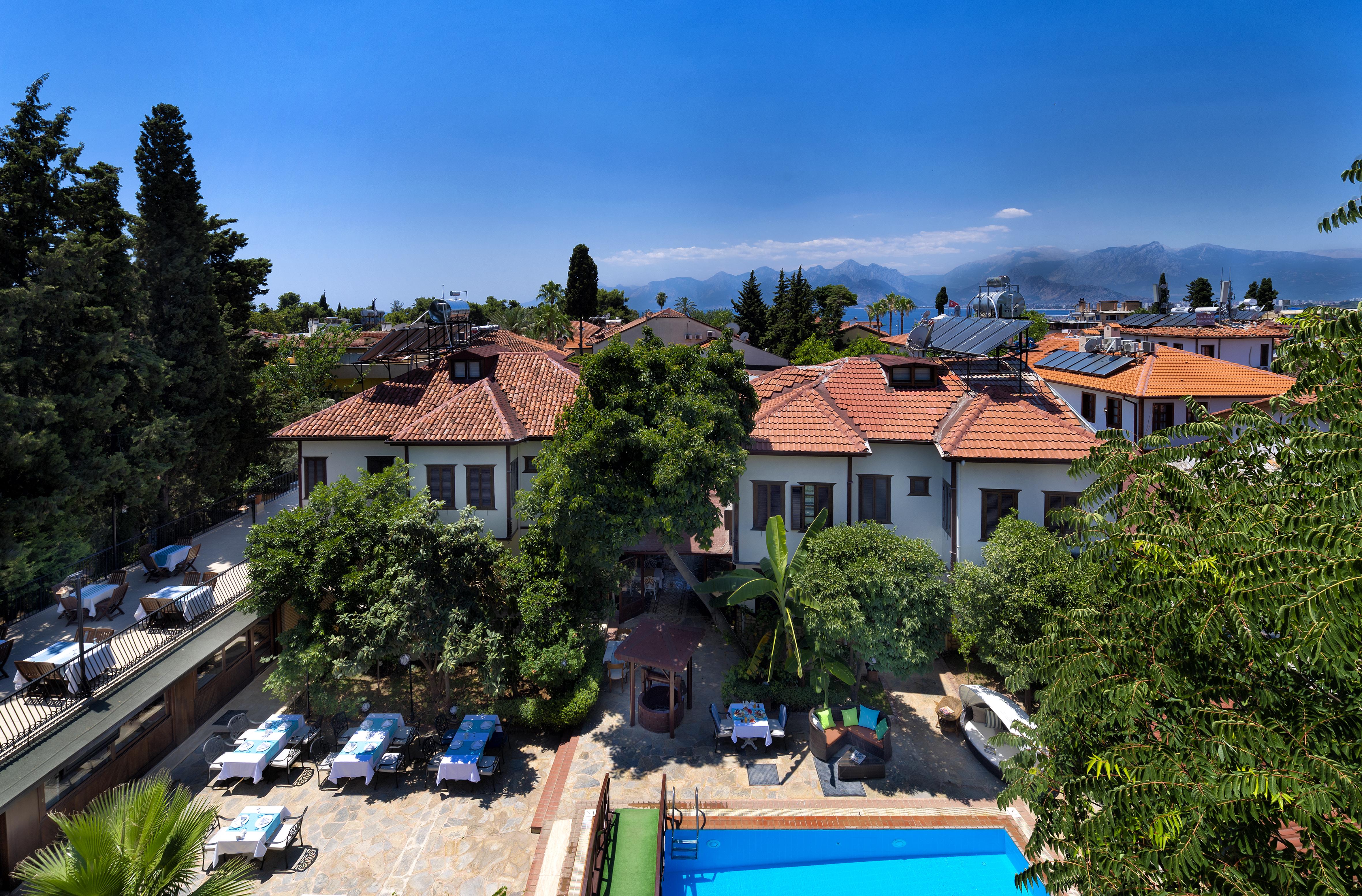 Castle Old Town Hotel Анталия Екстериор снимка